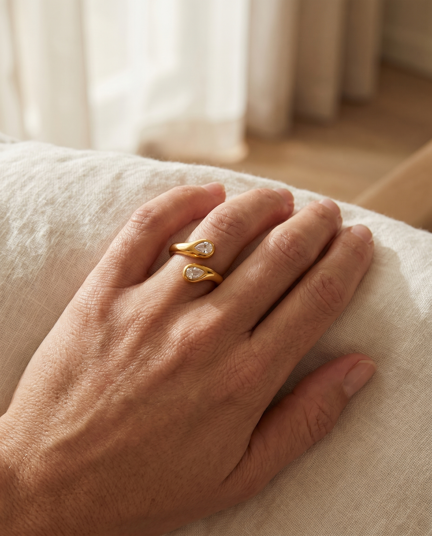 Twist Zircon Ring