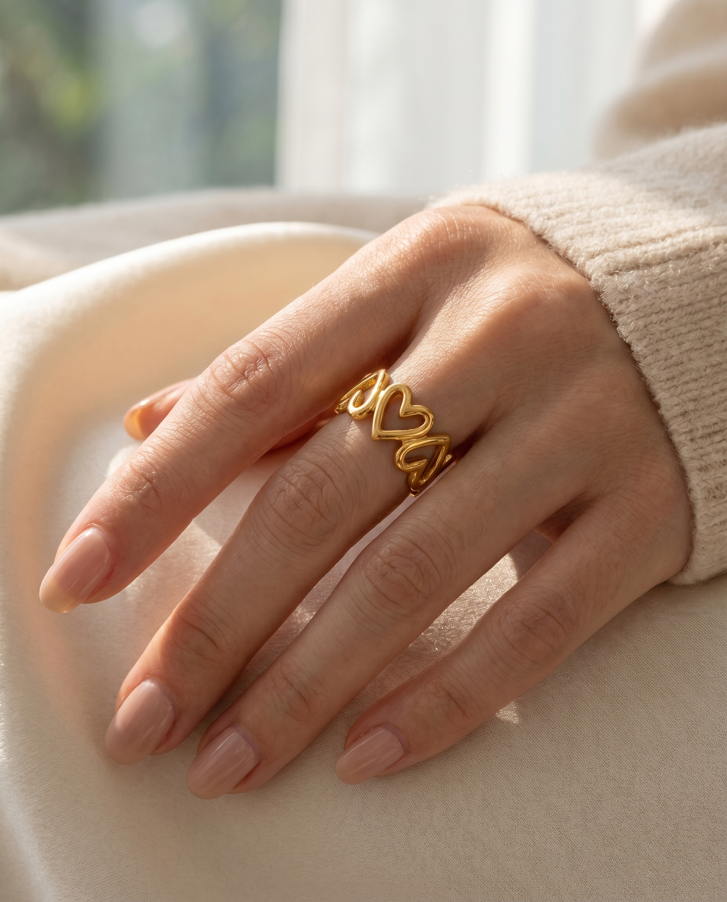 Hollow Heart Ring